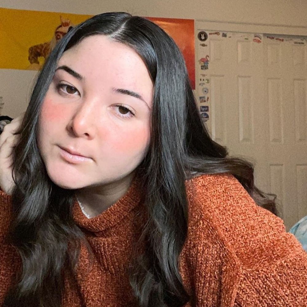 Meet your Posher, Olivia